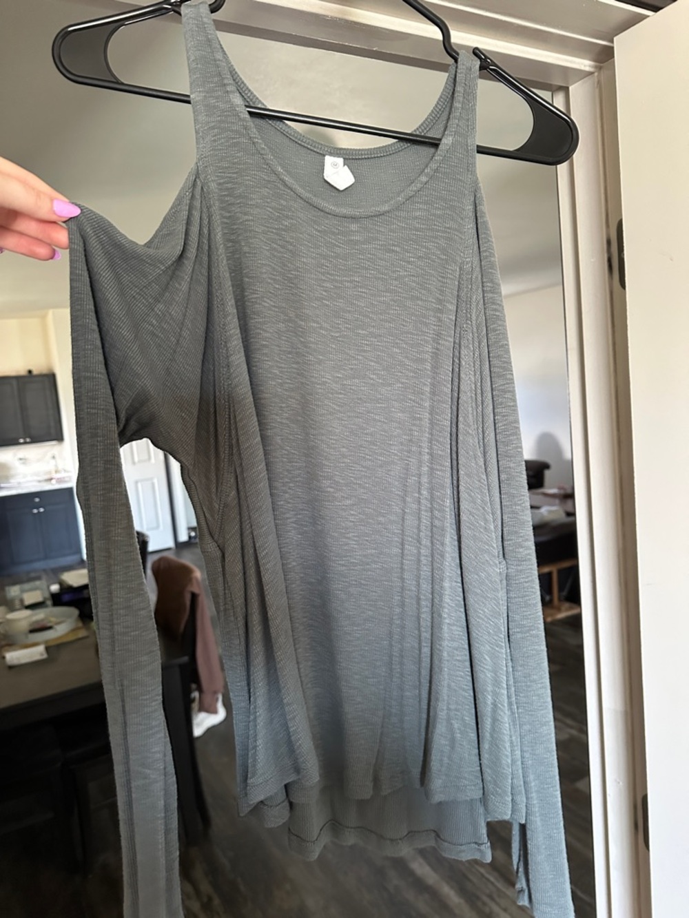 Lightweight Gray/Green Scoop-Neck Long Sleeve Top
